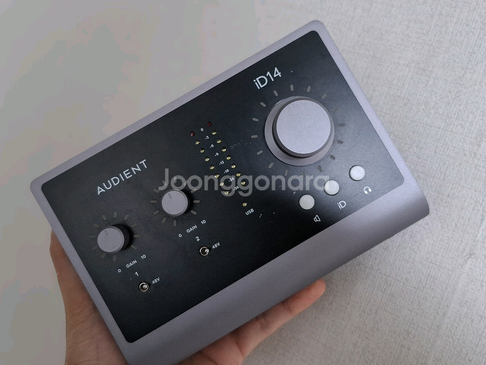 audient ID14 MK2 오디오인터페이스 팝니다.--0