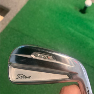 타이틀리스트 t100s 4번 아이언 팝니다