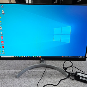 LG 24인치 FHD 모니터 24MK600MW 팝니다