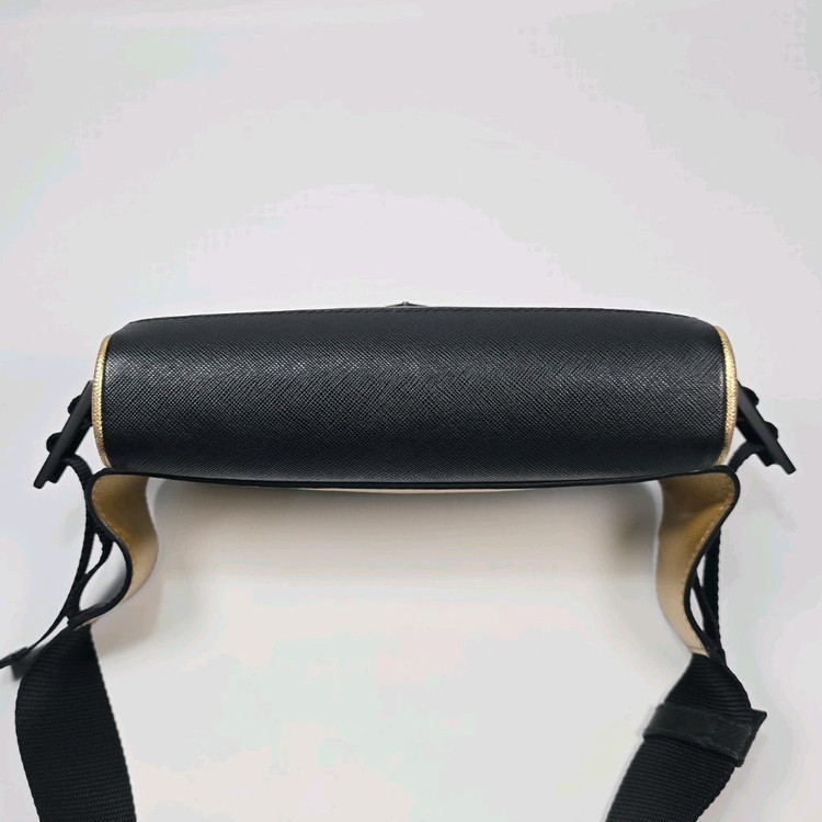 프라다 사피아노 트레블 힙색--4