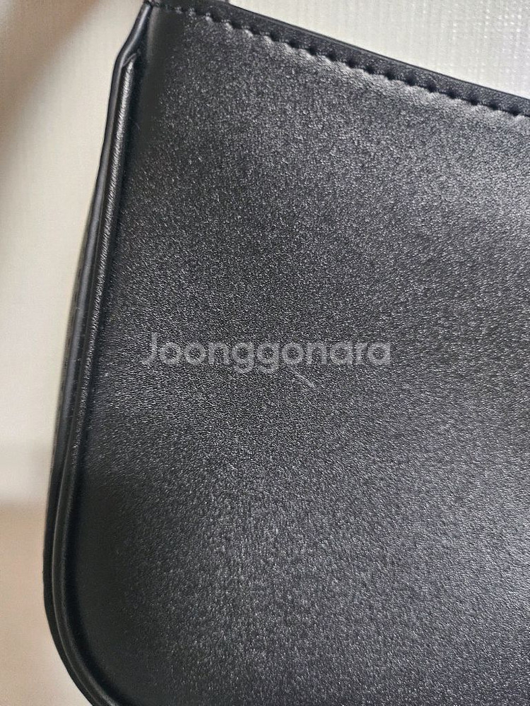 입생로랑 로제 가방.--2