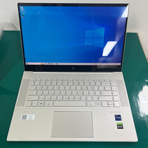 HP ENVY Laptop15 i9-11 64/1TB