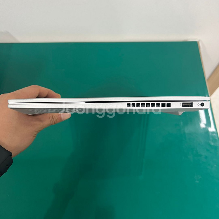 HP ENVY Laptop15 i9-11 64/1TB--8