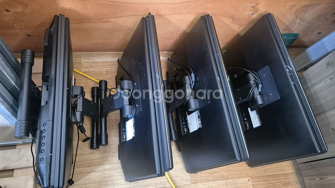 22인치 엘이디 터치 모니터 32대--5