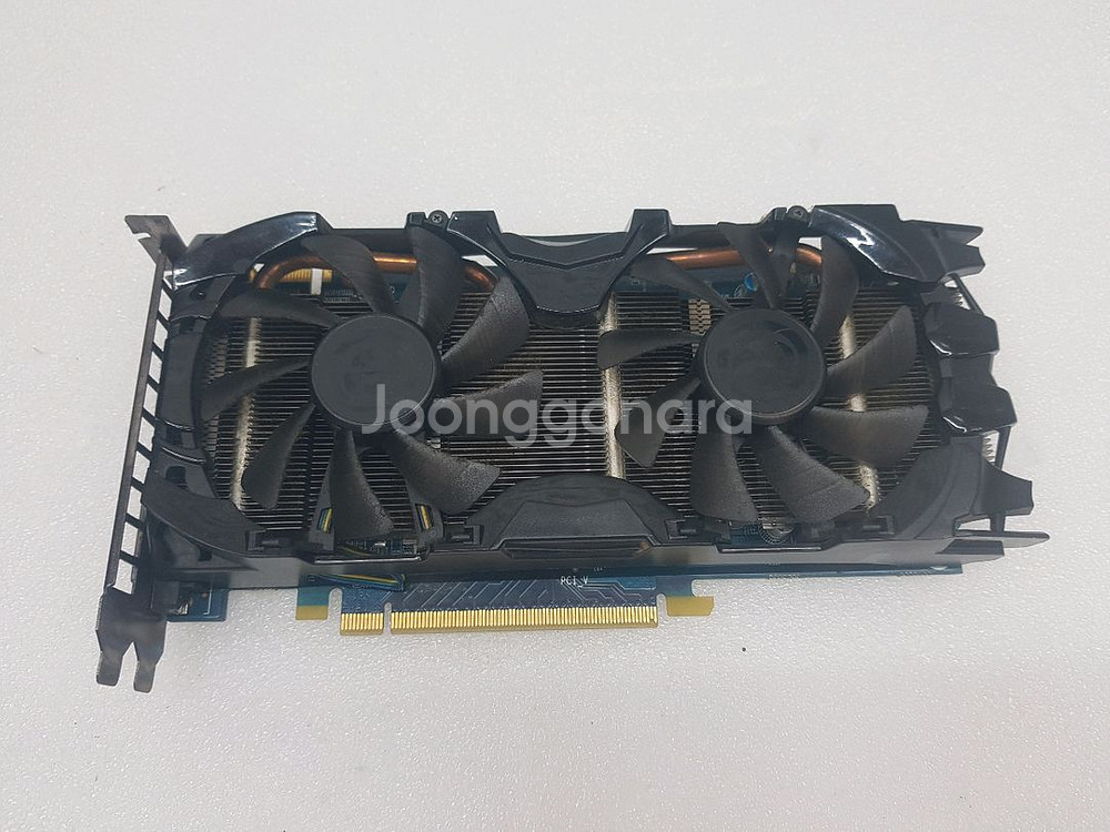 이엠텍 그래픽카드 GTX 660 입니다--0