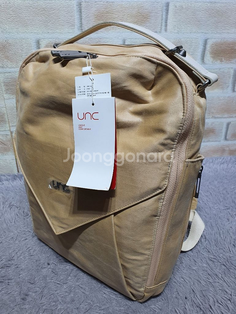 택부착 168,000원 UNC 정품 백팩--4