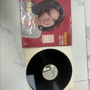 문주란 1집 LP - 40,000원판매합니다