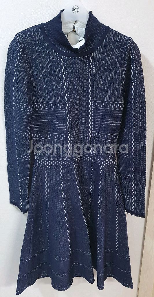 알렉산더 맥퀸 펀칭 원피스--1