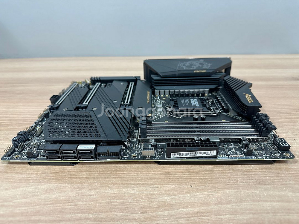 MSI MEG Z590 에이스 메인보드--3