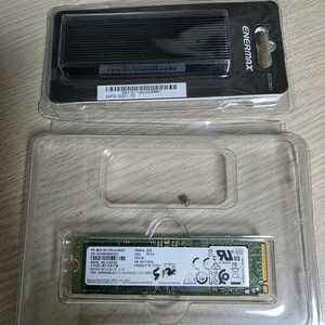 삼성 PM981a(970)SSD 512GB/윈11 문서
