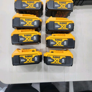 디월트호환용배터리 1개당30,000원