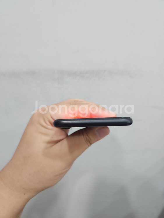 아이폰7 블랙 128기가 A급 팝니다(배터리100%)--2