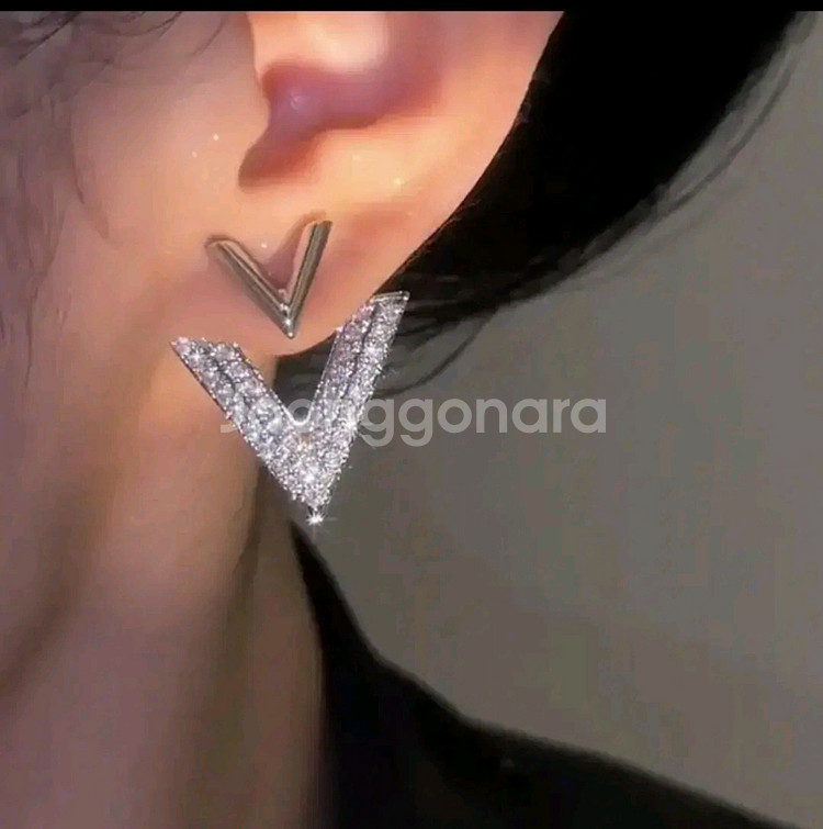 [새상품] 럭셔리 2way V자귀걸이 #써지컬#은침#도--3