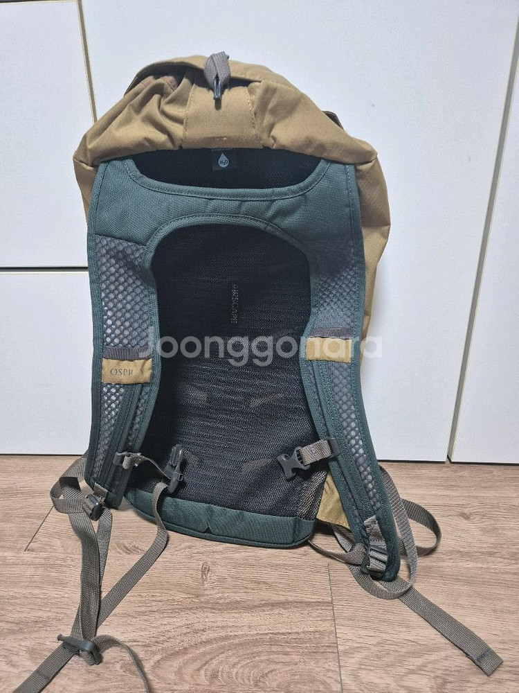 오스프리 데이라이트신치 남녀공용 하이킹 배낭 등산 가방--3