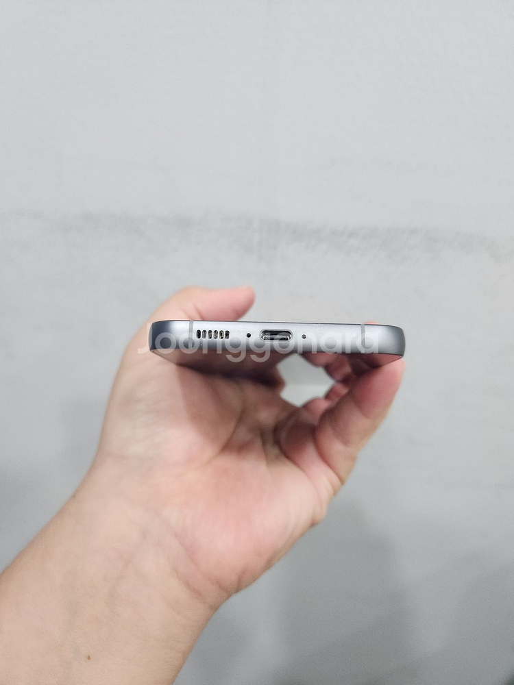 갤럭시 S23FE 블랙 256기가 SS급 팔아요~--5