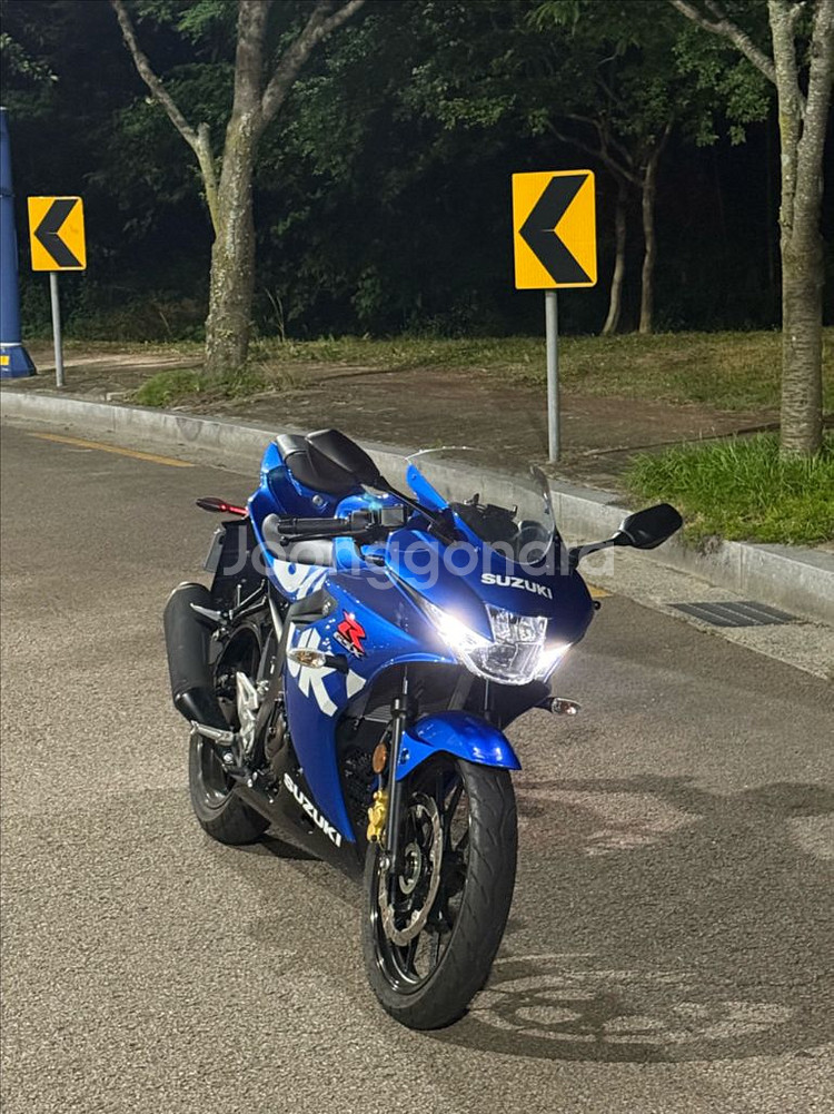 스즈키 gsxr 125 ABS 20년식--1