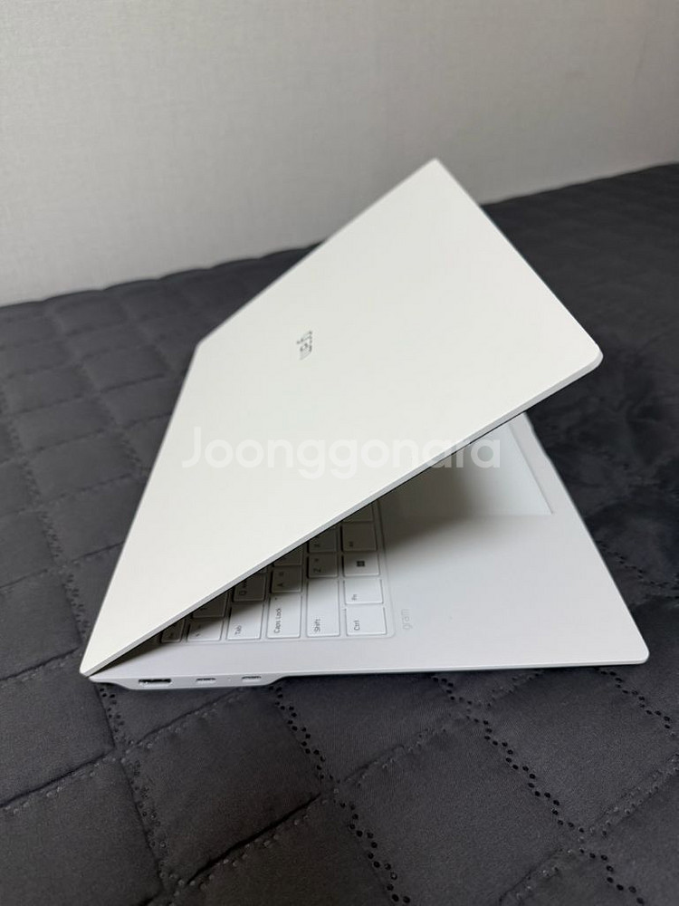 LG 그램 2024 pro 16--1