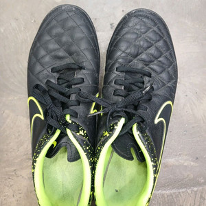 NIKE 나이키티엠포. 풋살화 280