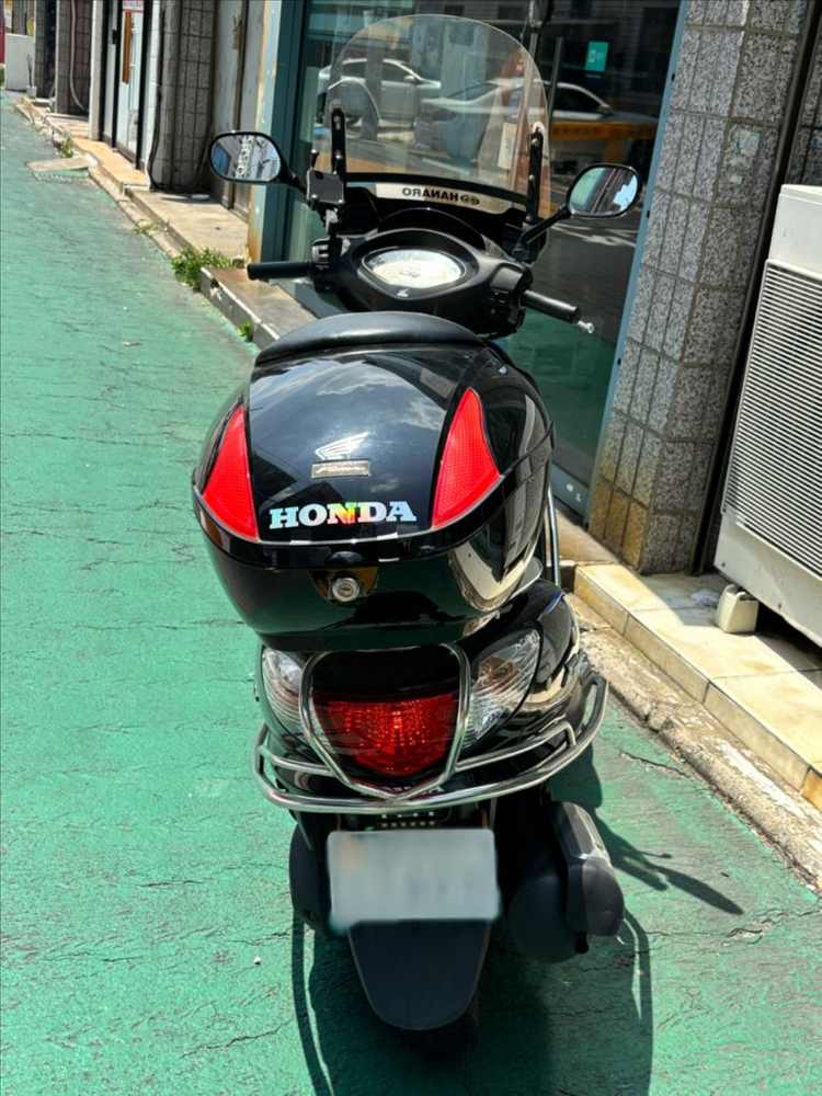 혼다 FUMA 125 오토바이 이미지