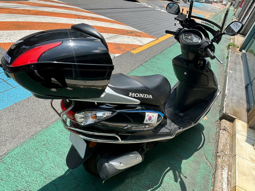 혼다 FUMA 125 오토바이 이미지