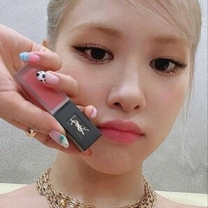 입생로랑 따뚜아쥬 벨벳 틴트 204 베이지언더그라운드
