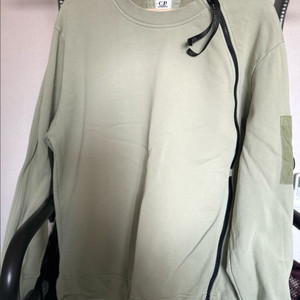 CP company 정품 XL사이즈 맨투맨 판매합니다