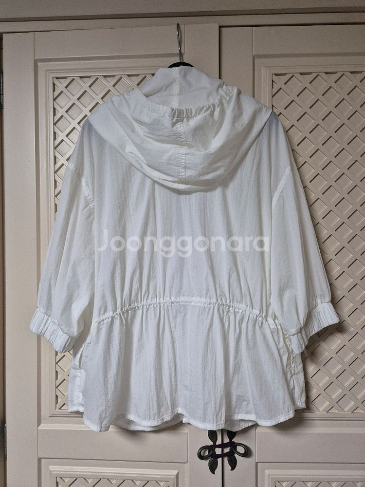 BCBG 후드 바람막이--1