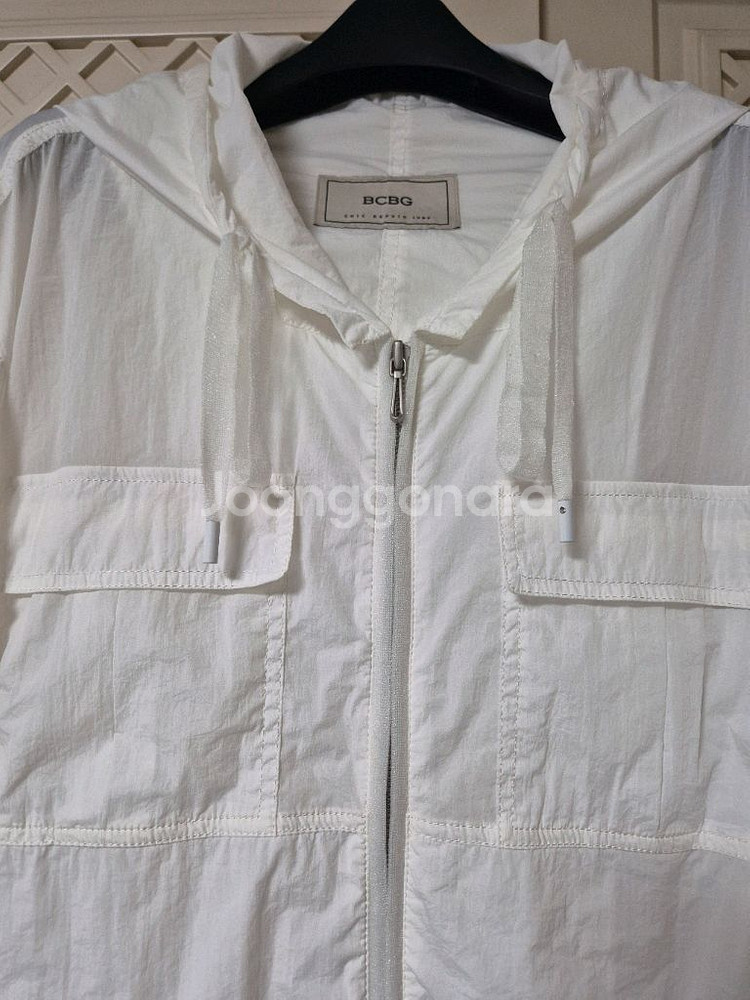 BCBG 후드 바람막이--2