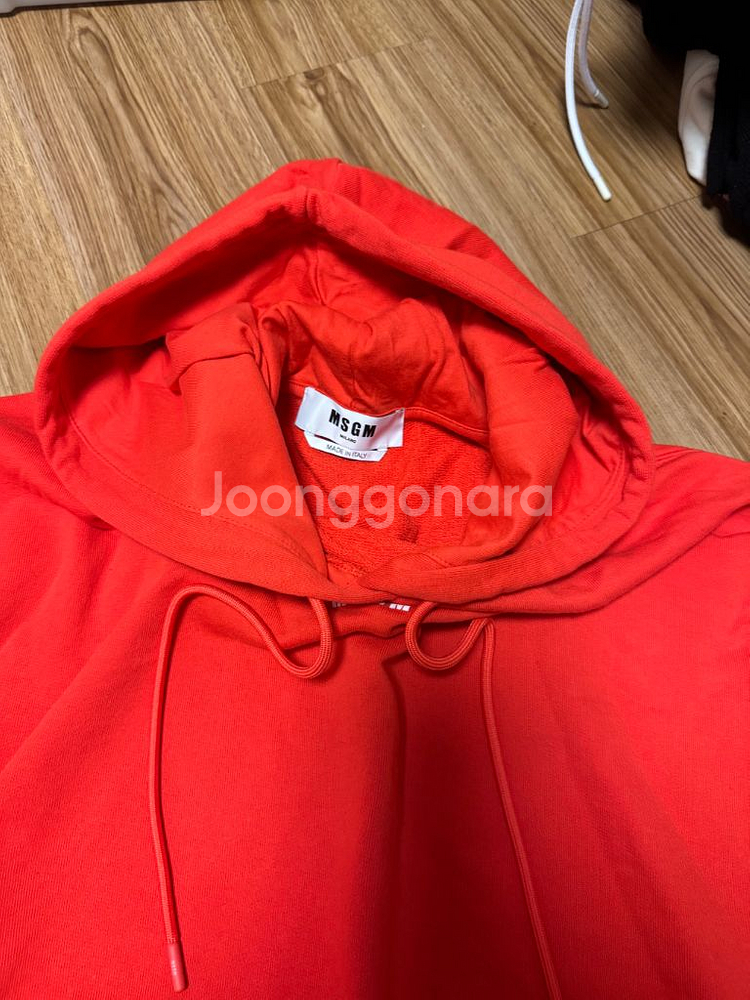 msgm 레드 크롭 맨투맨 s--1