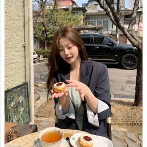 제니오 자켓 치마 코디 새상품