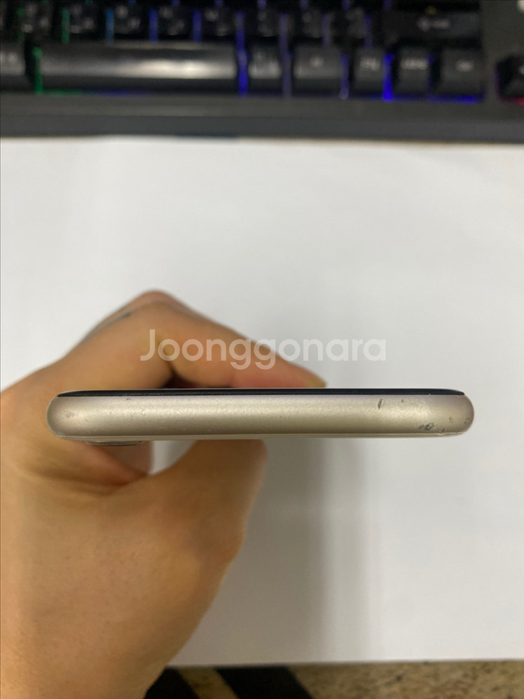 아이폰SE3 스타라이트 액정SS급 64GB 무잔상--4