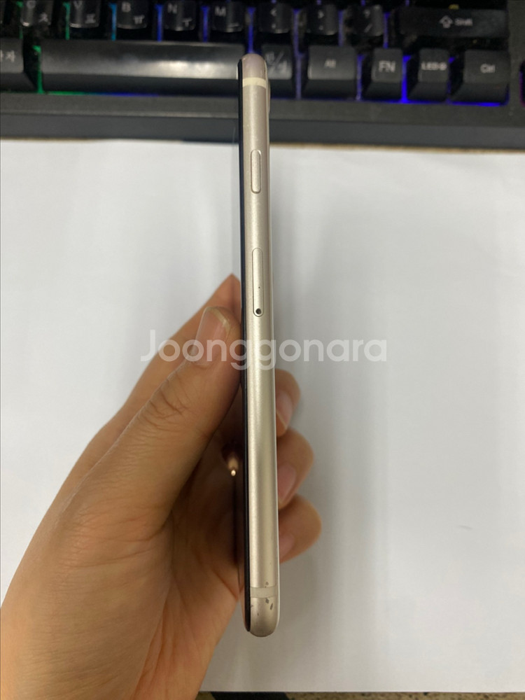 아이폰SE3 스타라이트 액정SS급 64GB 무잔상--3