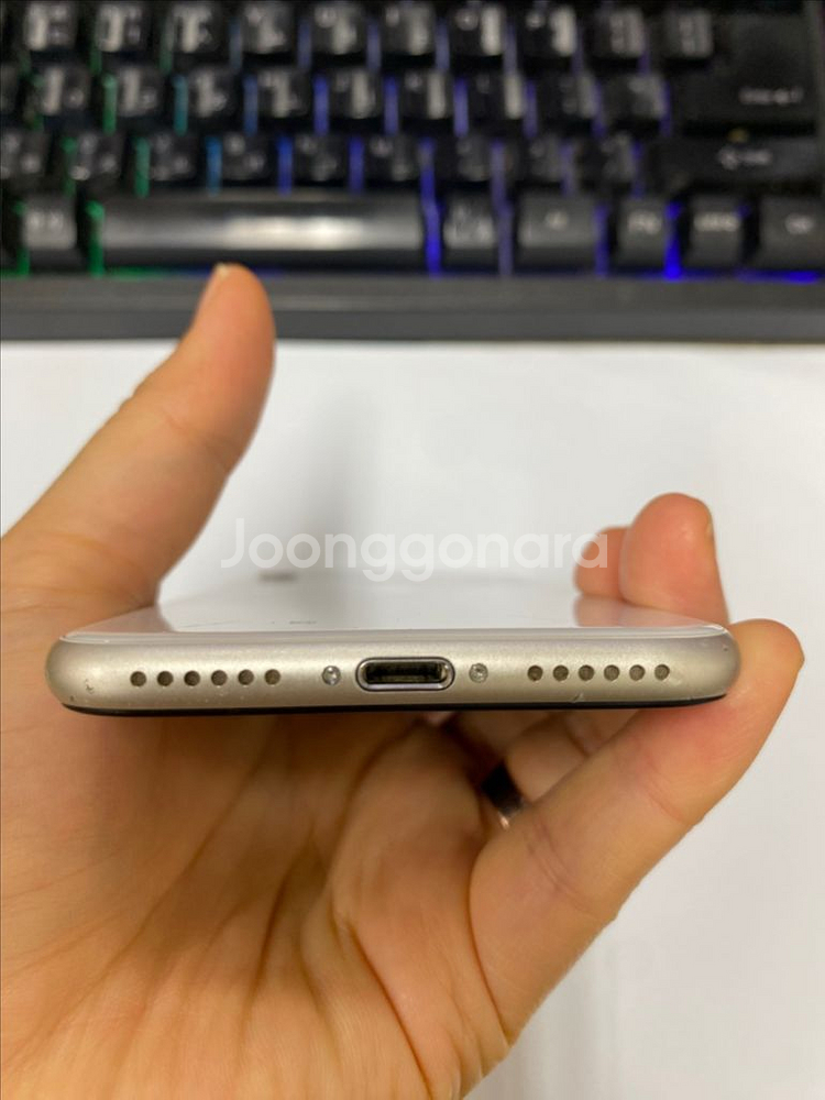 아이폰SE3 액정SS급 스타라이트 128GB 무잔상--5