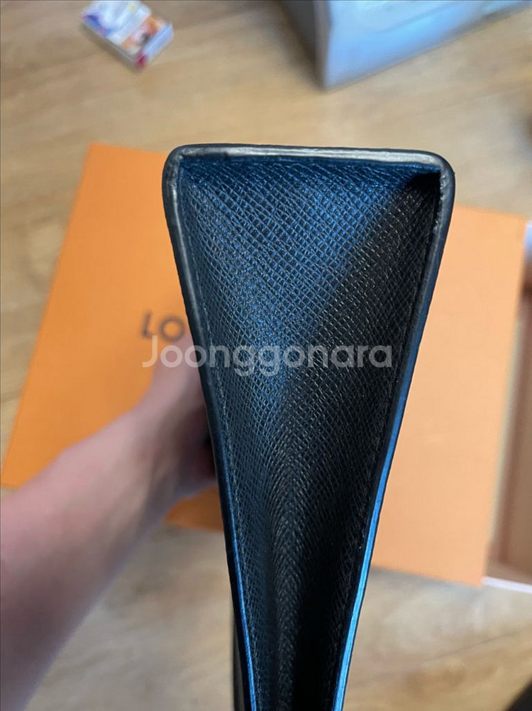 루이비통 포쉐트 보야주 타이가MM--3