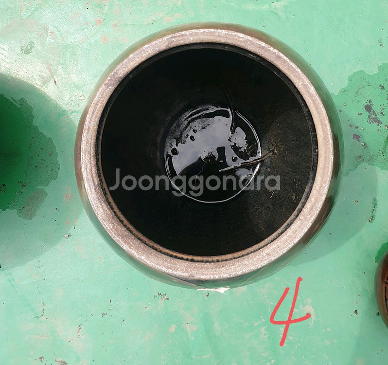 옹기 항아리 8개--8