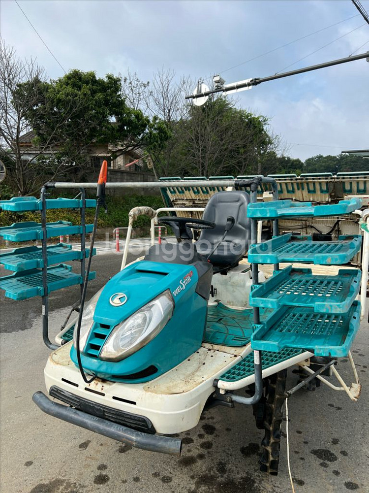 구보다 8조식 이앙기--0