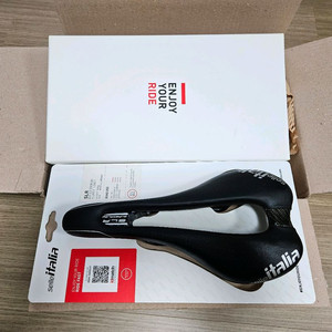 셀레 안장 SLR 킷카보니오 슈퍼플로우 카본 레일