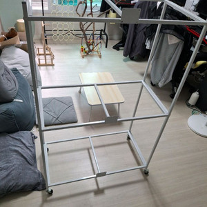 앵무새 3단 새장 거치대 판매합니다