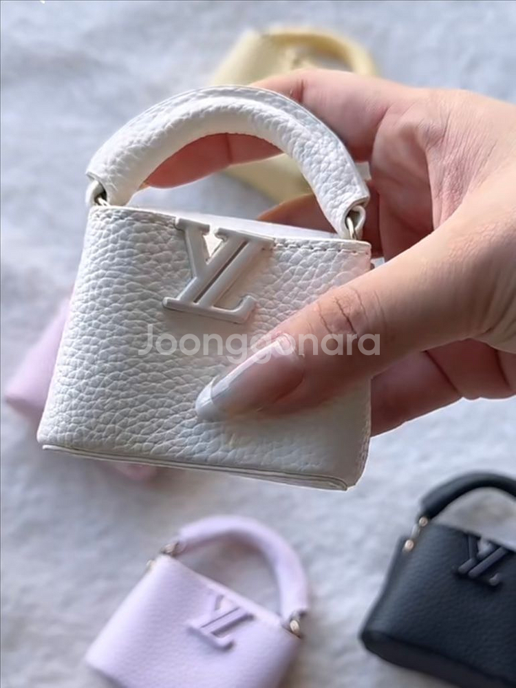 핸드메이드 미니 카퓌신 토트백 차키 에어팟케이스 키링--4