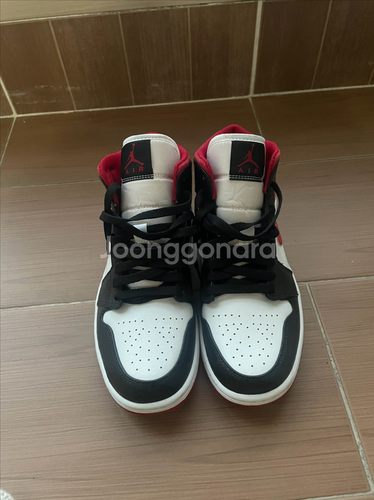 조던 1 미드 짐레드 블랙 화이트 554724-122--0