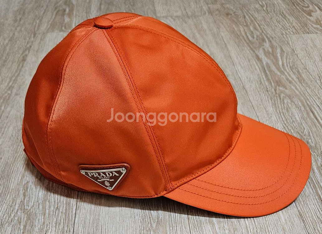 정품 프라다 삼각로고 볼캡 (1회착용 컨디션최상)--0