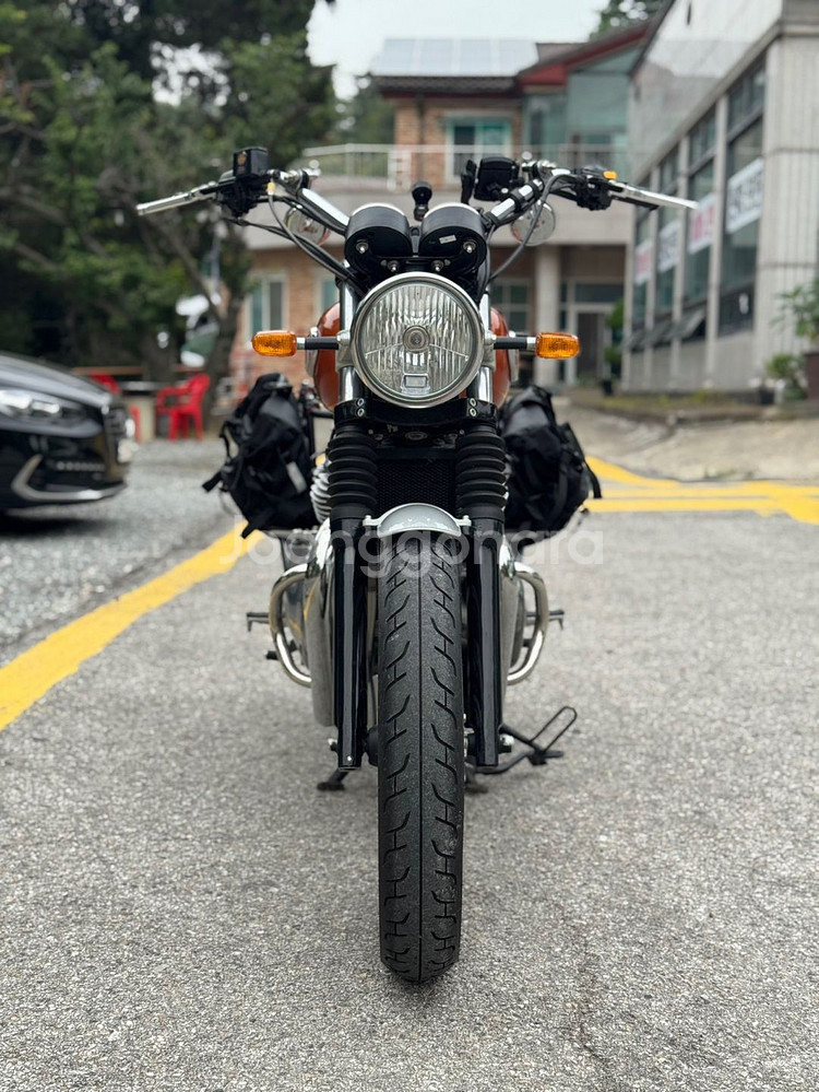 신차급)22년 인터셉터650 6천키로 판매합니다.--0