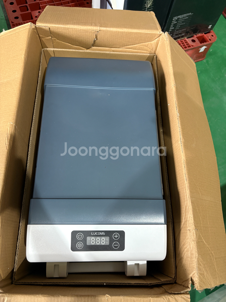 루컴즈 캠핑용 이동식 냉장고 50L 팝니다.--1