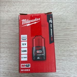 밀워키 배터리 M12B3 12V 3.0Ah 새제품