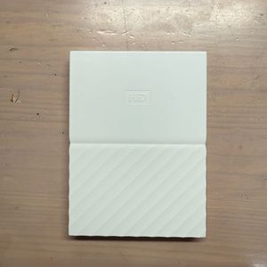 WD 외장하드 2TB 화이트 (케이스 포함)