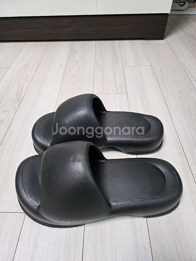 블랙 통굽 슬리퍼 (새상품)--1