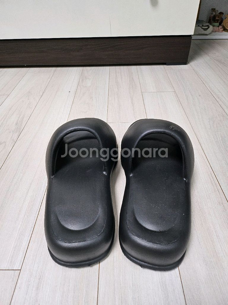 블랙 통굽 슬리퍼 (새상품)--2
