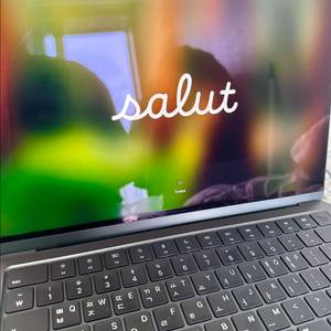맥북 에어 M2 13인치 8GB RAM / 512GB