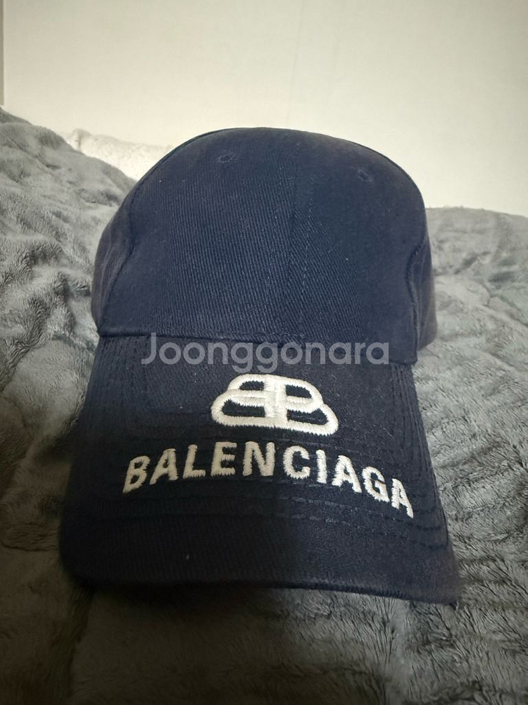 발렌시아가 모자--0