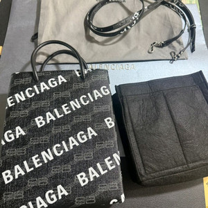 발렌시아가 블랙 BB모노그램 크로스백